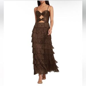 NWT NWT Gianni Bini GraceMetallic Plisse
Sweetheart Neck Cut-Out Tiered Dress